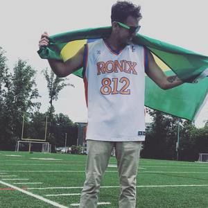 Meet your Posher, Jonathan